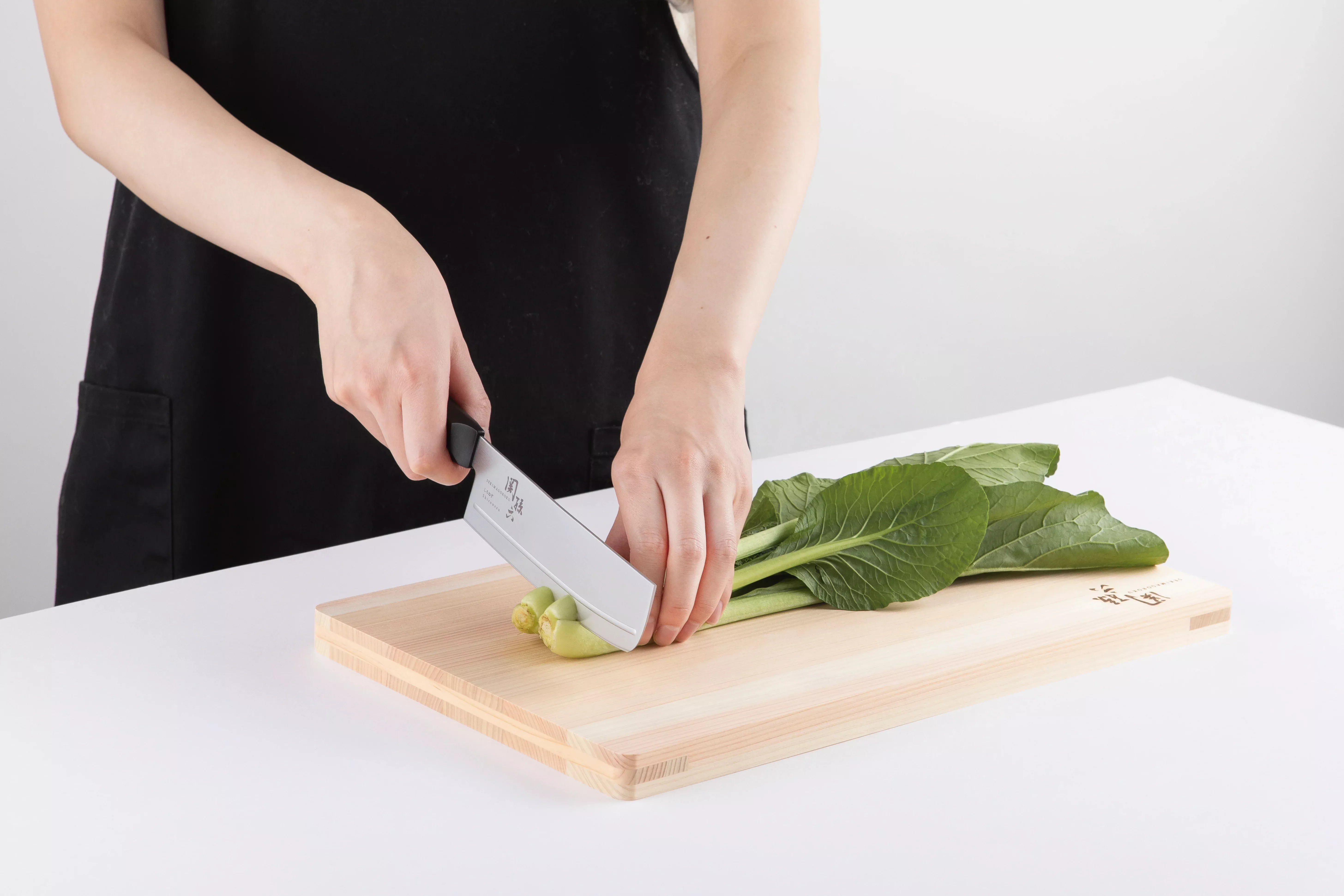 KAI Seki Magoroku Shironezu Nóż Nakiri, Ostrze 15 cm